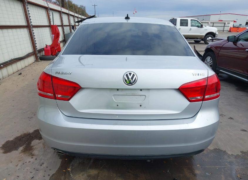 Photo 17 of 2013 Volkswagen Passat 2.0L TDI SE (VIN 1VWBN7A38DC150578)