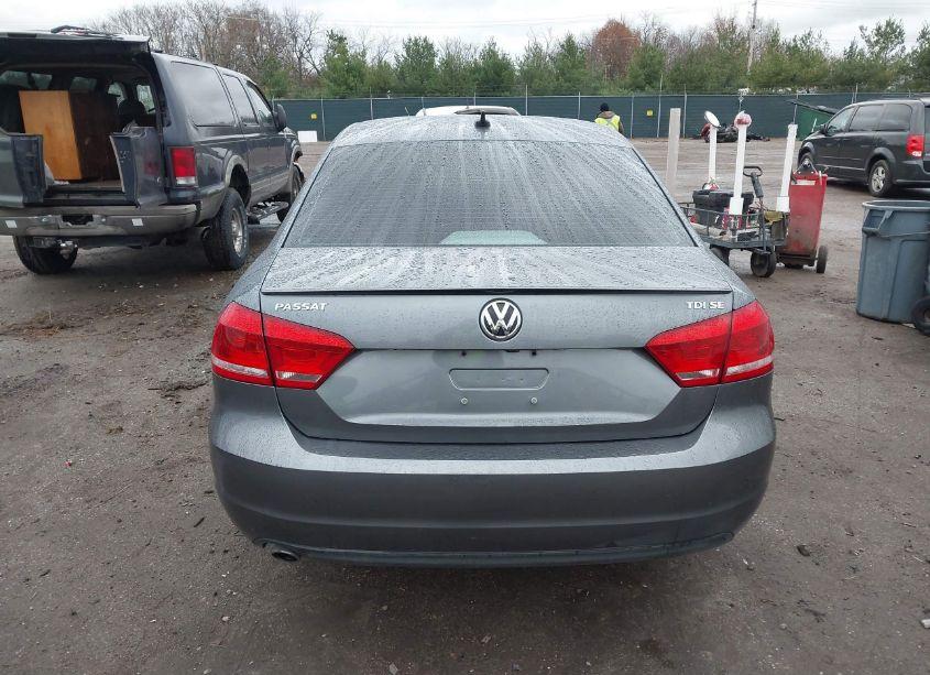 Photo 16 of 2014 Volkswagen Passat 2.0L TDI SE (VIN 1VWBN7A38EC026571)