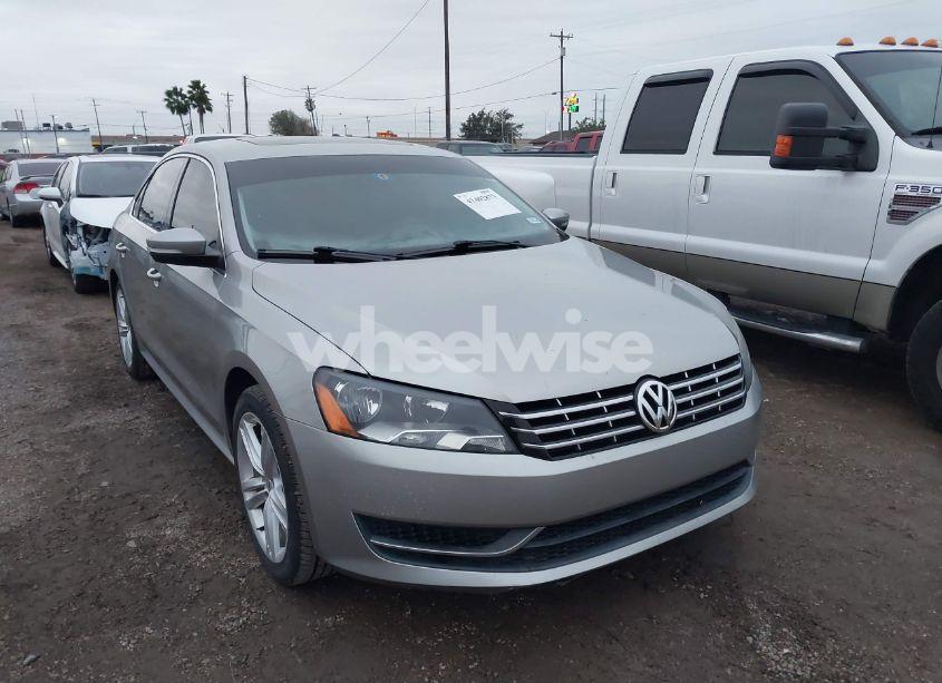 2014 Volkswagen Passat 2.0L TDI SE (VIN 1VWBN7A38EC064401) main photo