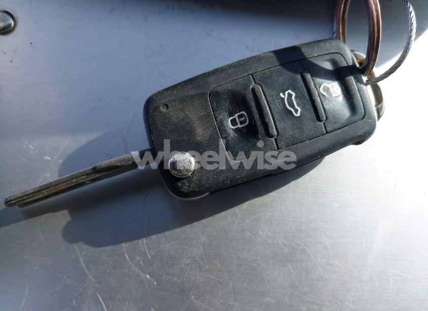 Photo 11 of 2014 Volkswagen Passat 2.0L TDI SE (VIN 1VWBN7A38EC066827)