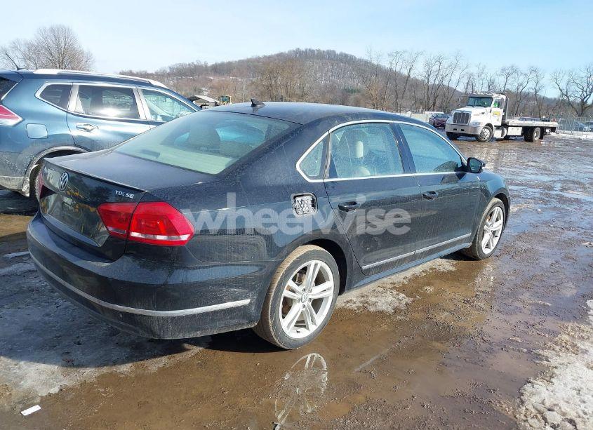 Photo 4 of 2014 Volkswagen Passat 2.0L TDI SE (VIN 1VWBN7A38EC066827)