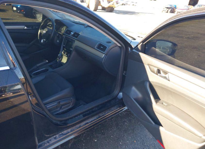 Photo 5 of 2014 Volkswagen Passat 2.0L TDI SE (VIN 1VWBN7A38EC086172)