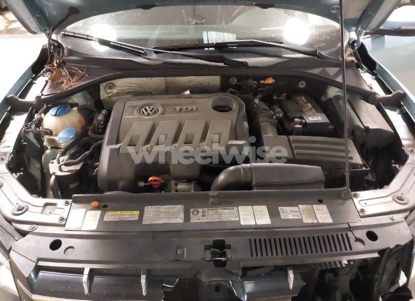 Photo 10 of 2012 Volkswagen Passat 2.0L TDI SE (VIN 1VWBN7A39CC102733)