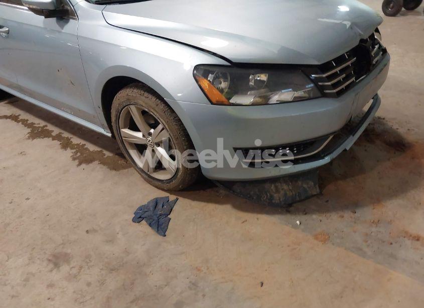 Photo 13 of 2012 Volkswagen Passat 2.0L TDI SE (VIN 1VWBN7A39CC102733)