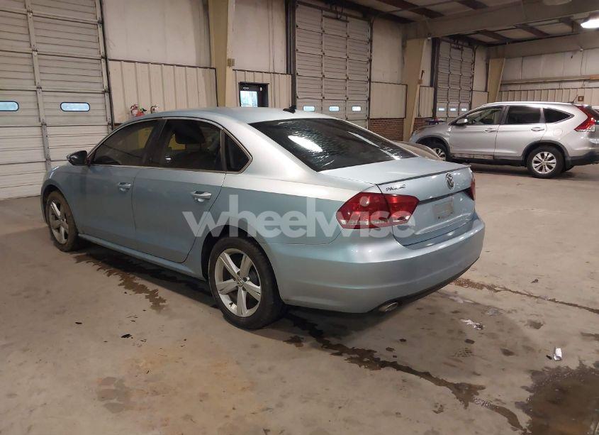 Photo 3 of 2012 Volkswagen Passat 2.0L TDI SE (VIN 1VWBN7A39CC102733)