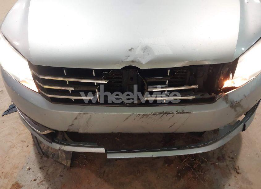 Photo 6 of 2012 Volkswagen Passat 2.0L TDI SE (VIN 1VWBN7A39CC102733)