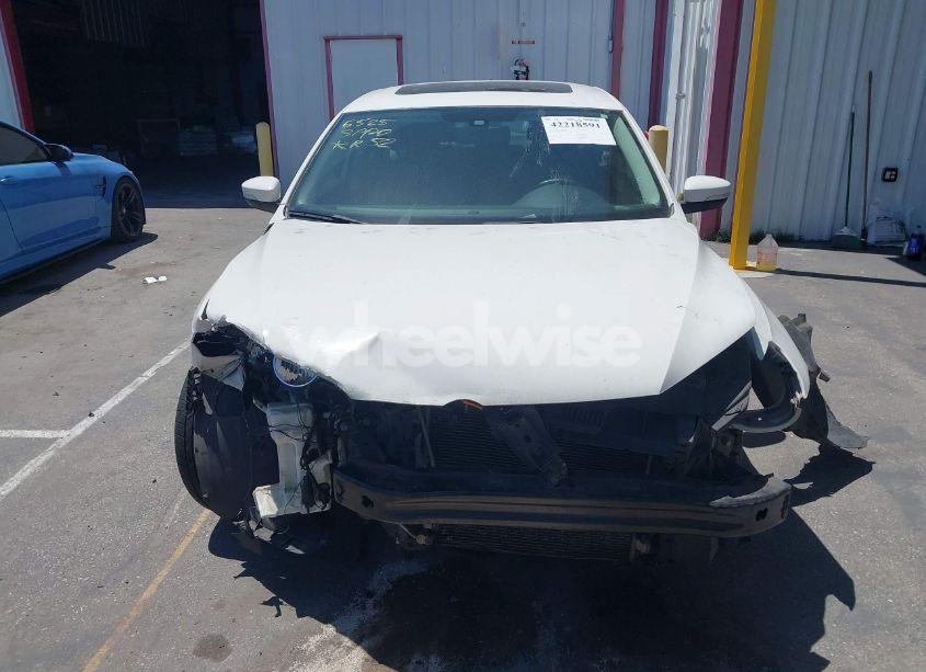 Photo 12 of 2013 Volkswagen Passat 2.0L TDI SE (VIN 1VWBN7A39DC037917)