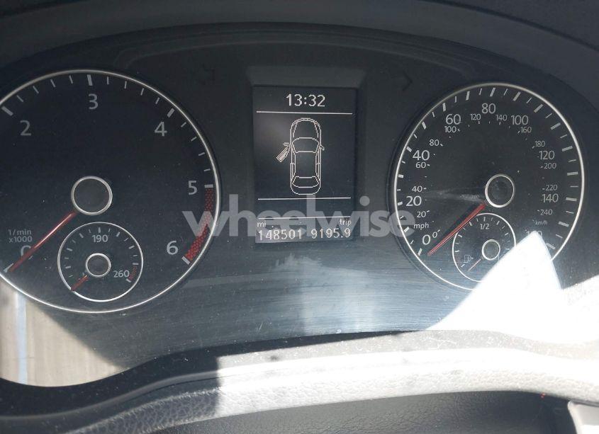 Photo 15 of 2013 Volkswagen Passat 2.0L TDI SE (VIN 1VWBN7A39DC037917)