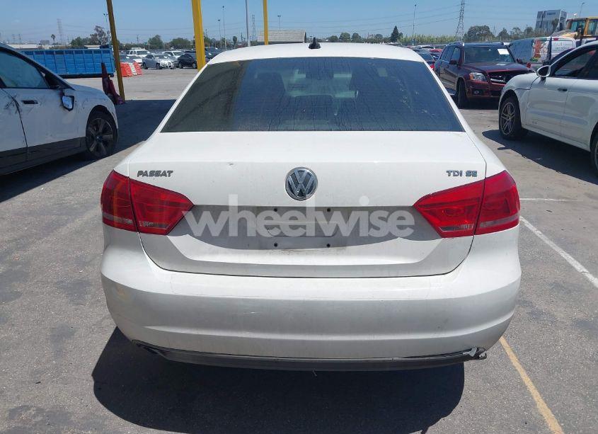 Photo 16 of 2013 Volkswagen Passat 2.0L TDI SE (VIN 1VWBN7A39DC037917)