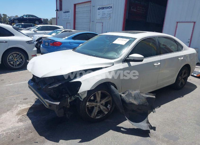 Photo 2 of 2013 Volkswagen Passat 2.0L TDI SE (VIN 1VWBN7A39DC037917)