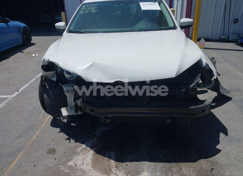 Photo 6 of 2013 Volkswagen Passat 2.0L TDI SE (VIN 1VWBN7A39DC037917)