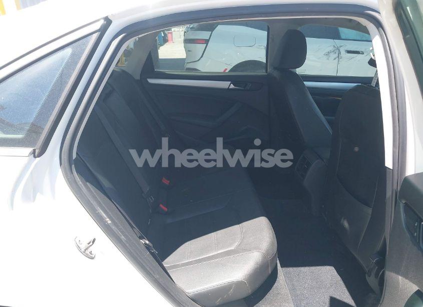 Photo 8 of 2013 Volkswagen Passat 2.0L TDI SE (VIN 1VWBN7A39DC037917)