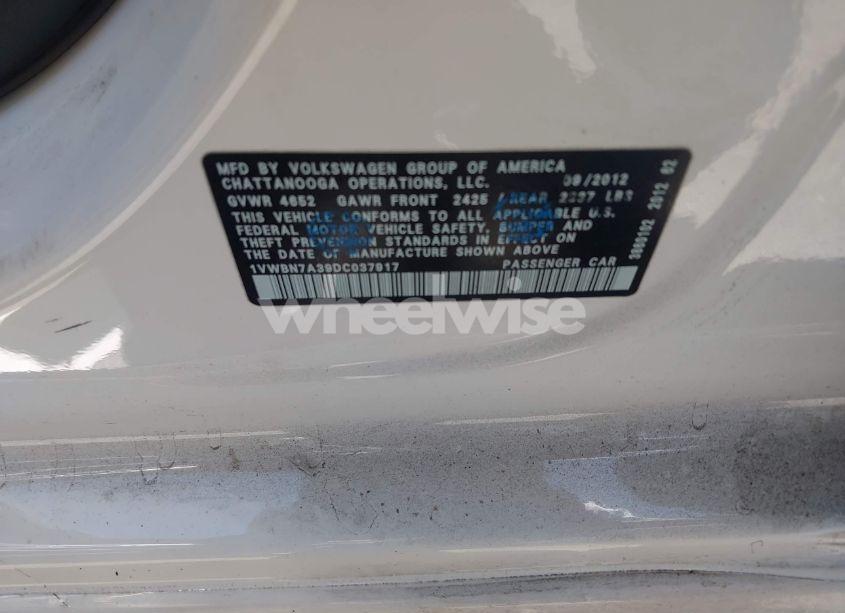 Photo 9 of 2013 Volkswagen Passat 2.0L TDI SE (VIN 1VWBN7A39DC037917)