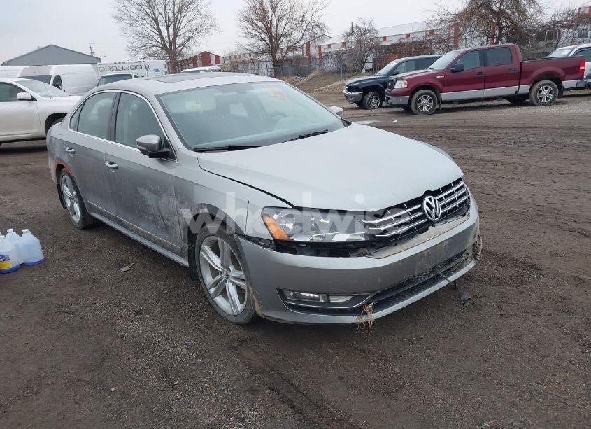 2013 Volkswagen Passat 2.0L TDI SE (VIN 1VWBN7A39DC055107) main photo