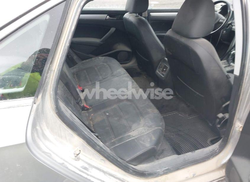 Photo 8 of 2013 Volkswagen Passat 2.0L TDI SE (VIN 1VWBN7A39DC055107)