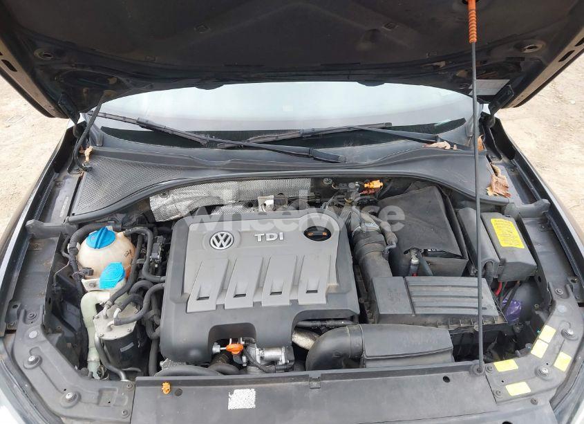 Photo 10 of 2013 Volkswagen Passat 2.0L TDI SE (VIN 1VWBN7A39DC069976)