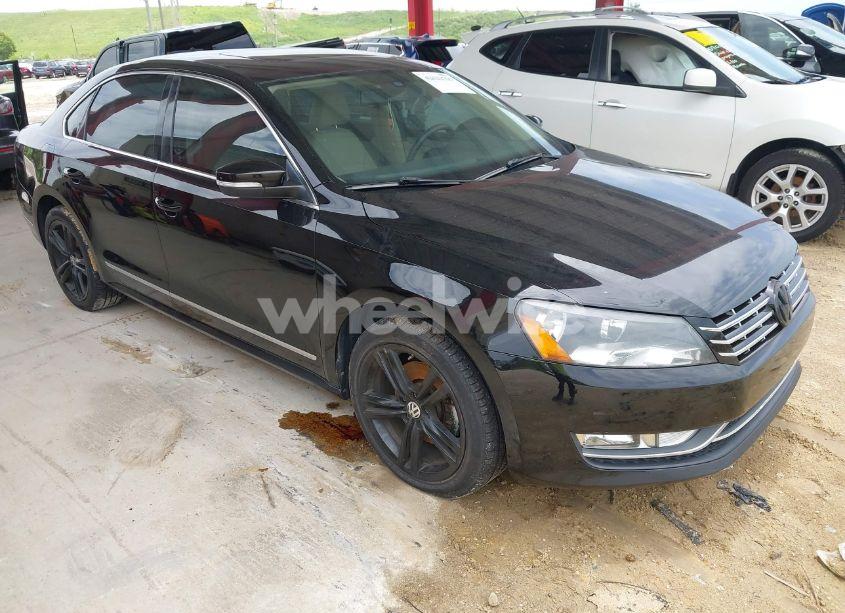 2013 Volkswagen Passat 2.0L TDI SE (VIN 1VWBN7A39DC077446) main photo