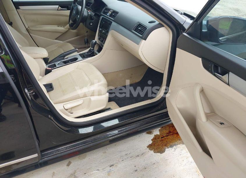 Photo 5 of 2013 Volkswagen Passat 2.0L TDI SE (VIN 1VWBN7A39DC077446)