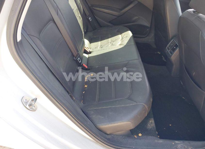 Photo 8 of 2013 Volkswagen Passat 2.0L TDI SE (VIN 1VWBN7A39DC078905)