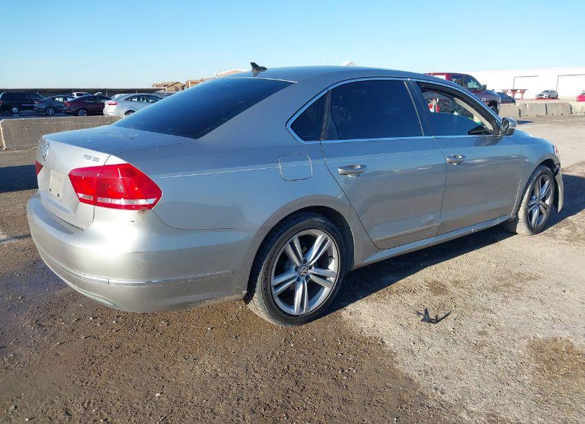 Photo 4 of 2013 Volkswagen Passat 2.0L TDI SE (VIN 1VWBN7A39DC093808)