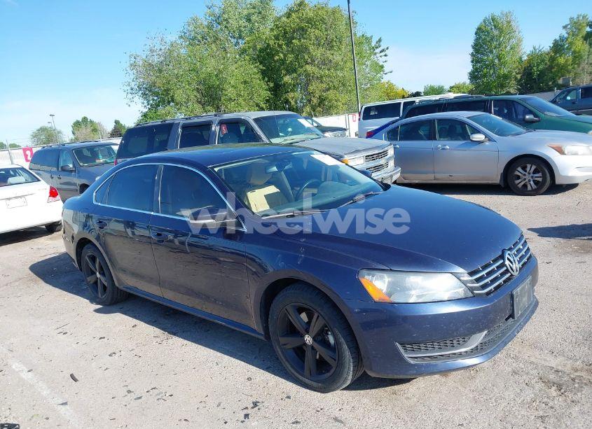 2013 Volkswagen Passat 2.0L TDI SE (VIN 1VWBN7A39DC129965) main photo