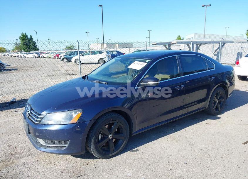 Photo 2 of 2013 Volkswagen Passat 2.0L TDI SE (VIN 1VWBN7A39DC129965)