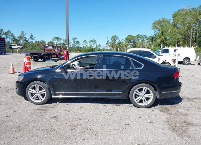 Photo 14 of 2012 Volkswagen Passat 2.0L TDI SE (VIN 1VWBN7A3XCC086400)
