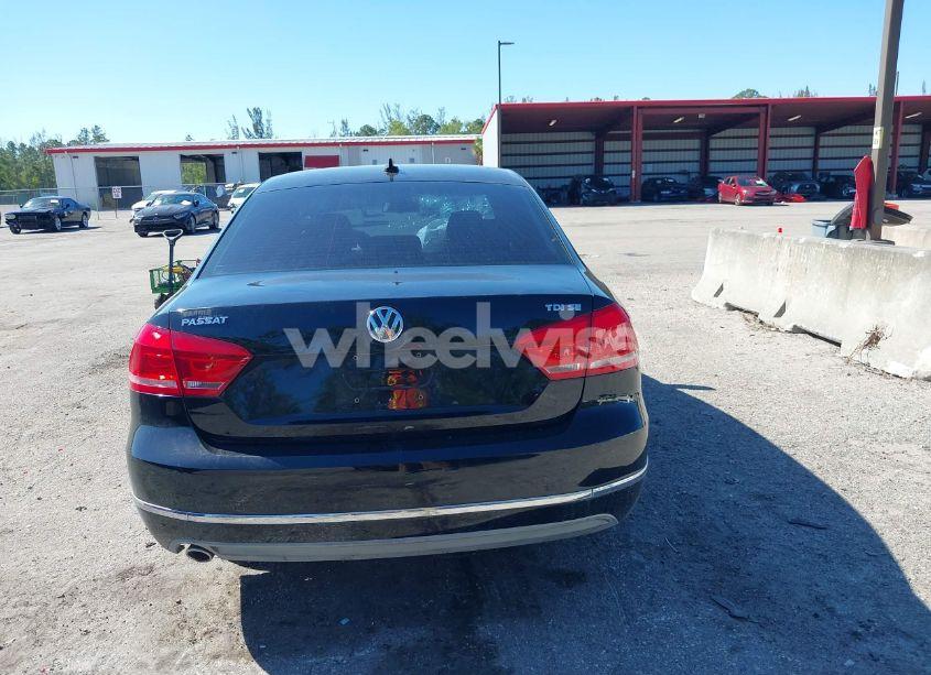 Photo 16 of 2012 Volkswagen Passat 2.0L TDI SE (VIN 1VWBN7A3XCC086400)