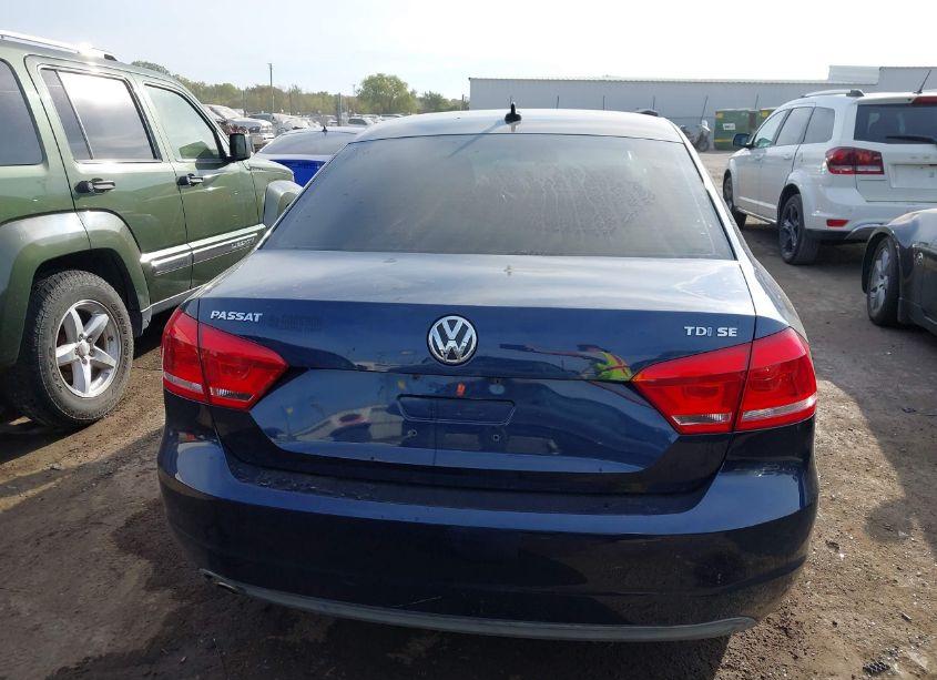 Photo 16 of 2013 Volkswagen Passat 2.0L TDI SE (VIN 1VWBN7A3XDC053057)