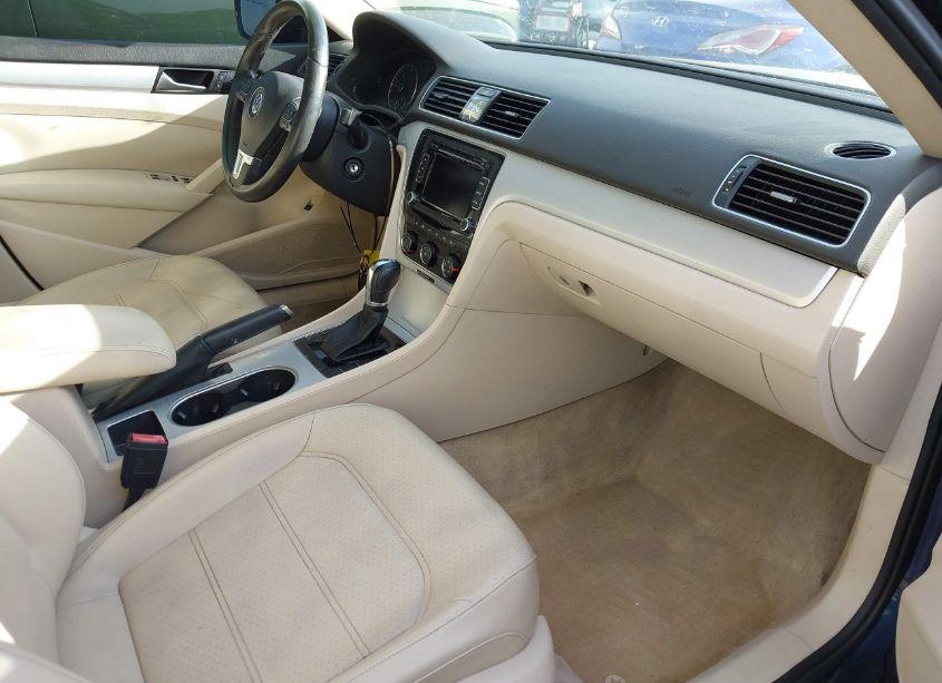 Photo 5 of 2013 Volkswagen Passat 2.0L TDI SE (VIN 1VWBN7A3XDC053057)