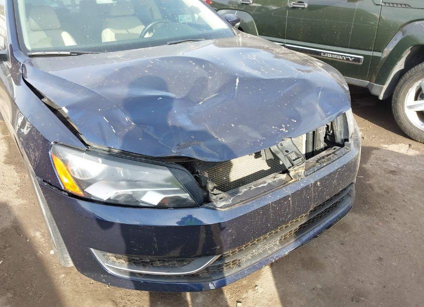 Photo 6 of 2013 Volkswagen Passat 2.0L TDI SE (VIN 1VWBN7A3XDC053057)