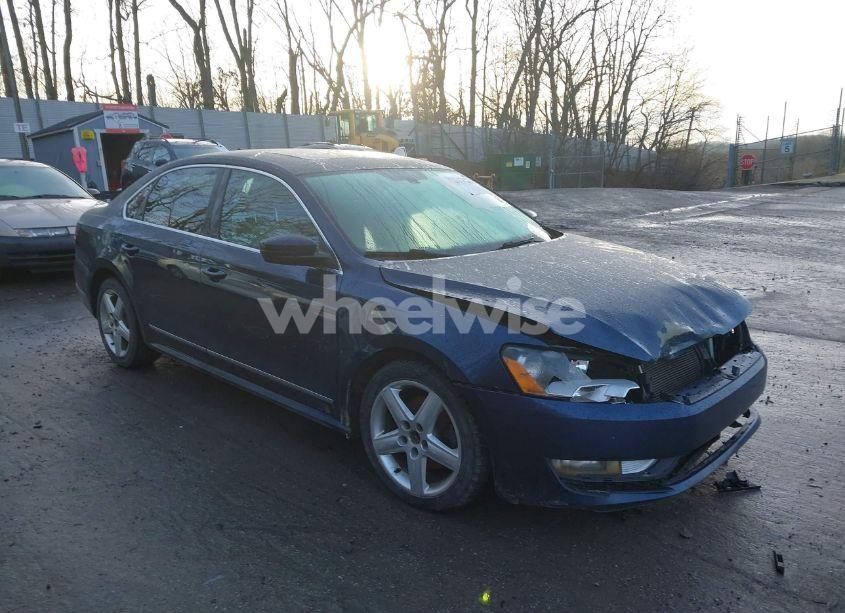 2013 Volkswagen Passat 2.0L TDI SE (VIN 1VWBN7A3XDC083546) main photo