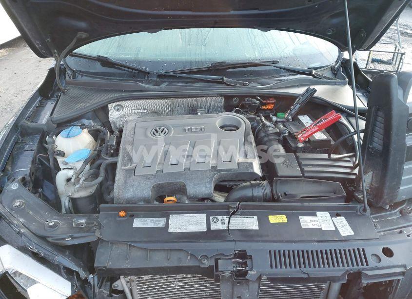 Photo 10 of 2013 Volkswagen Passat 2.0L TDI SE (VIN 1VWBN7A3XDC083546)