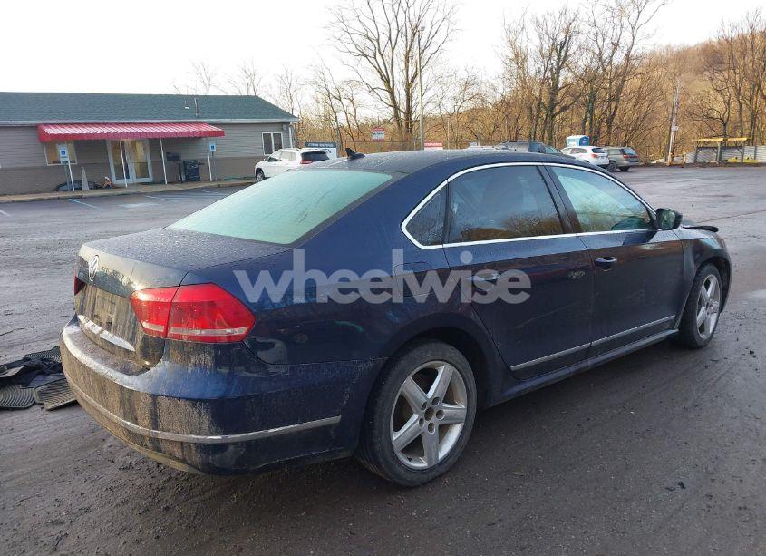 Photo 4 of 2013 Volkswagen Passat 2.0L TDI SE (VIN 1VWBN7A3XDC083546)