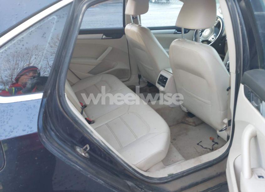 Photo 8 of 2013 Volkswagen Passat 2.0L TDI SE (VIN 1VWBN7A3XDC083546)