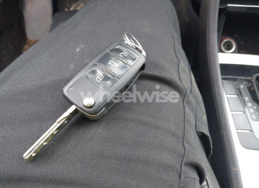 Photo 11 of 2013 Volkswagen Passat 2.0L TDI SE (VIN 1VWBN7A3XDC120658)