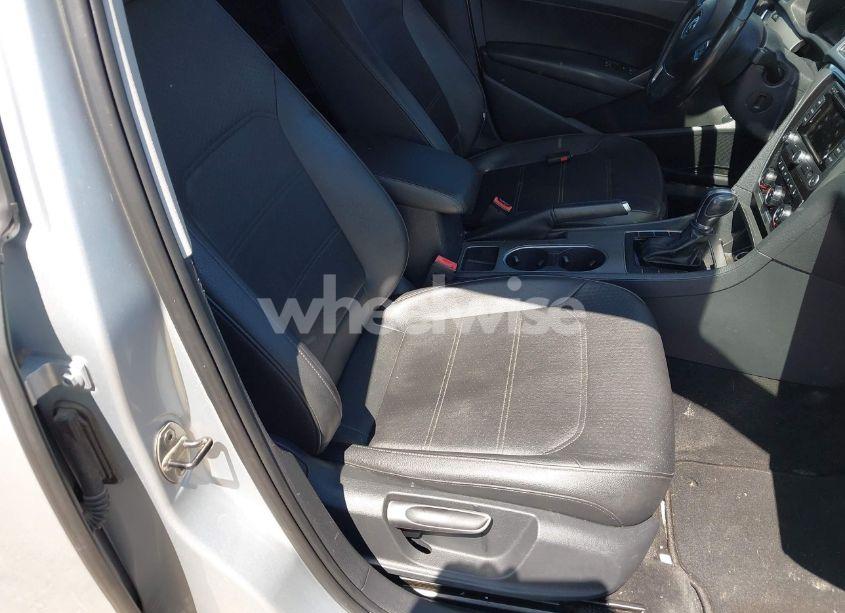 Photo 5 of 2014 Volkswagen Passat 2.0L TDI SE (VIN 1VWBN7A3XEC001459)