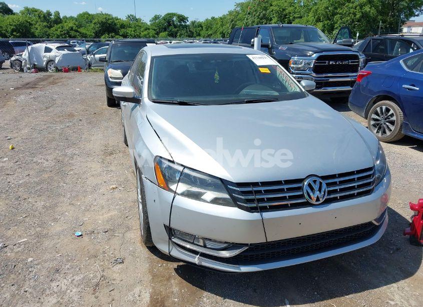 Photo 6 of 2014 Volkswagen Passat 2.0L TDI SE (VIN 1VWBN7A3XEC001459)