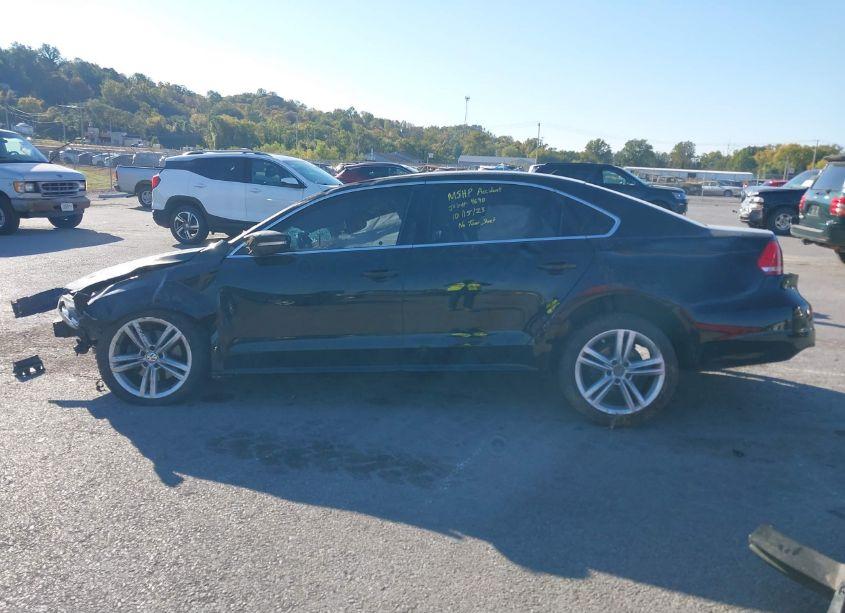 Photo 15 of 2014 Volkswagen Passat 2.0L TDI SE (VIN 1VWBN7A3XEC058874)
