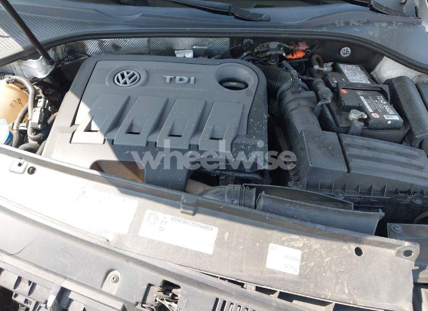 Photo 10 of 2014 Volkswagen Passat 2.0L TDI SE (VIN 1VWBN7A3XEC068708)