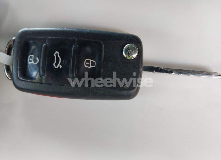 Photo 11 of 2014 Volkswagen Passat 2.0L TDI SE (VIN 1VWBN7A3XEC068708)