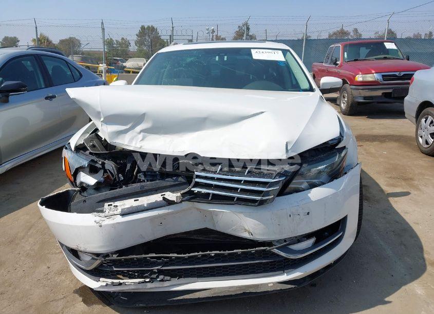 Photo 13 of 2014 Volkswagen Passat 2.0L TDI SE (VIN 1VWBN7A3XEC068708)