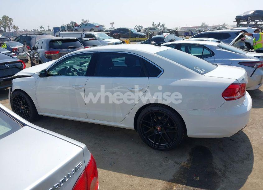 Photo 15 of 2014 Volkswagen Passat 2.0L TDI SE (VIN 1VWBN7A3XEC068708)