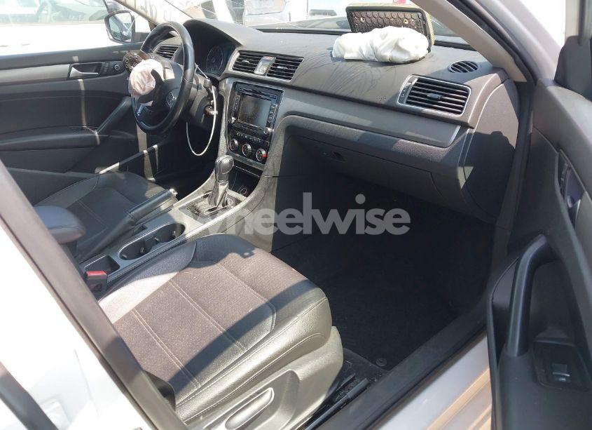 Photo 5 of 2014 Volkswagen Passat 2.0L TDI SE (VIN 1VWBN7A3XEC068708)