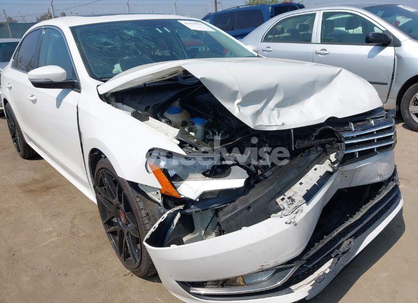 Photo 6 of 2014 Volkswagen Passat 2.0L TDI SE (VIN 1VWBN7A3XEC068708)