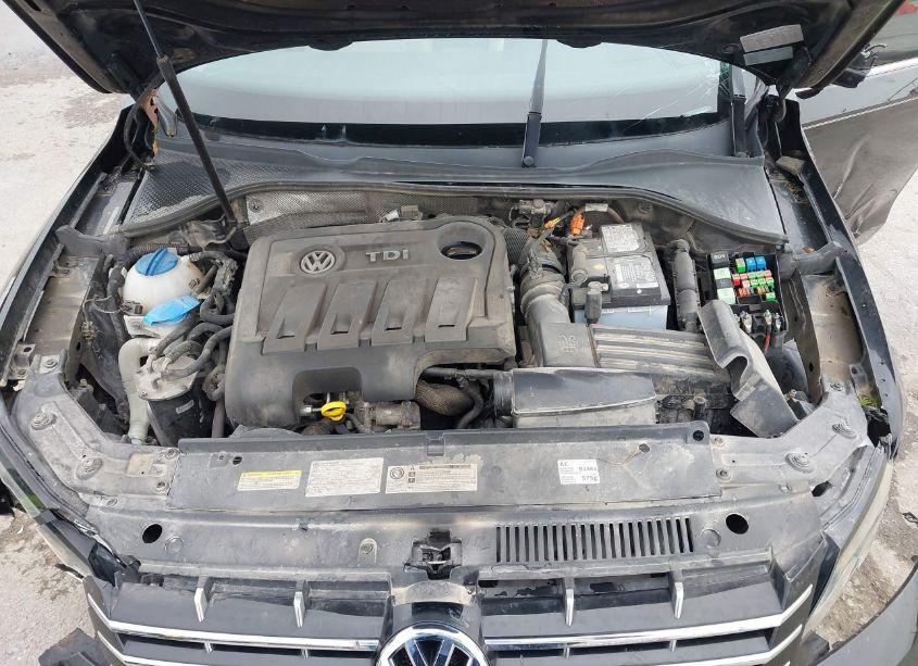 Photo 10 of 2014 Volkswagen Passat 2.0L TDI SE (VIN 1VWBN7A3XEC086819)