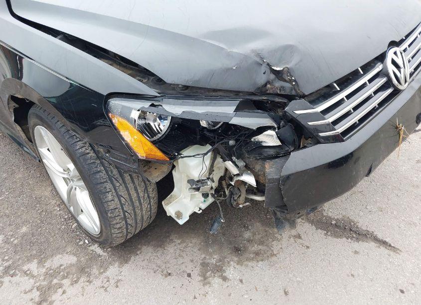 Photo 17 of 2014 Volkswagen Passat 2.0L TDI SE (VIN 1VWBN7A3XEC086819)