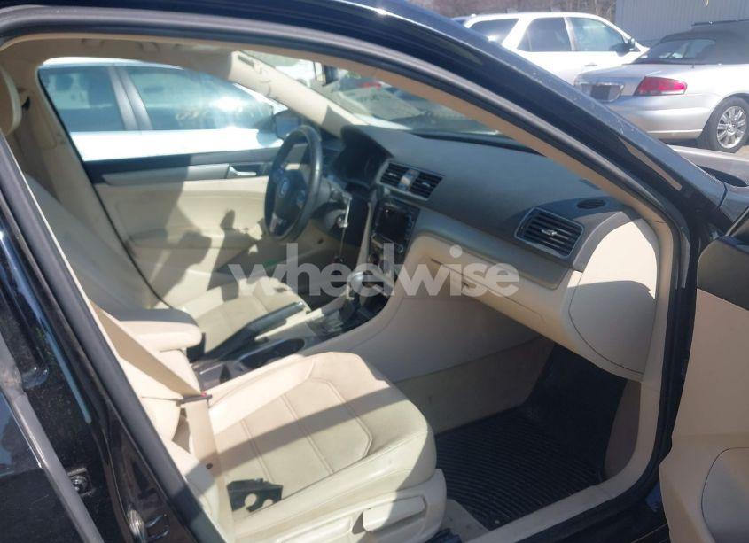 Photo 5 of 2014 Volkswagen Passat 2.0L TDI SE (VIN 1VWBN7A3XEC093110)