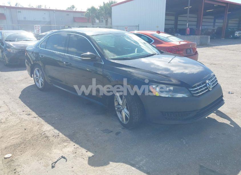 2014 Volkswagen Passat 2.0L TDI SE (VIN 1VWBN7A3XEC114991) main photo