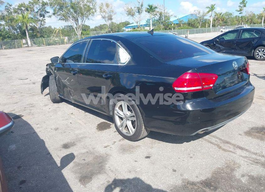 Photo 3 of 2014 Volkswagen Passat 2.0L TDI SE (VIN 1VWBN7A3XEC114991)